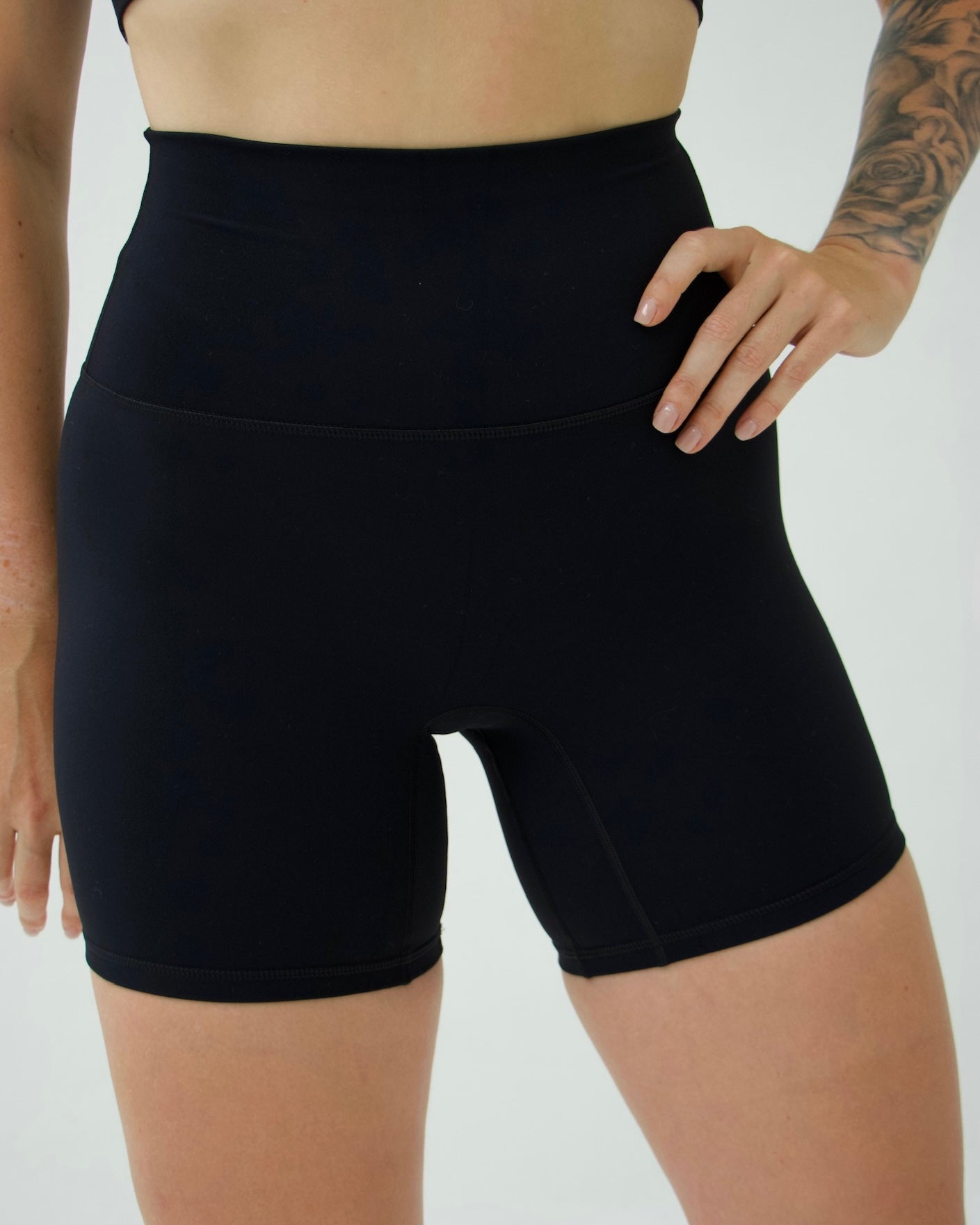 Terra Shorts Raven
